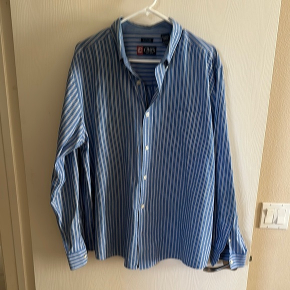 Chaps Blue and White Casual Button Down Shirt - Picture 1 of 4